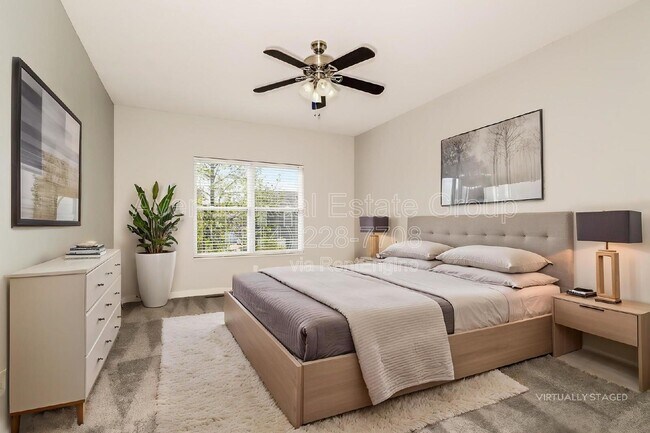 Building Photo - 730 Sunset Ln