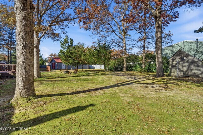 Building Photo - 218 Holly Ave