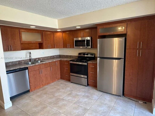 Building Photo - 8400 SW 133rd Avenue Rd