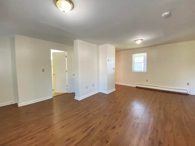 Building Photo - 53 Walker St