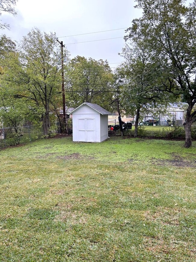 Building Photo - Beautifully Remodeled Home in Mountainview Area