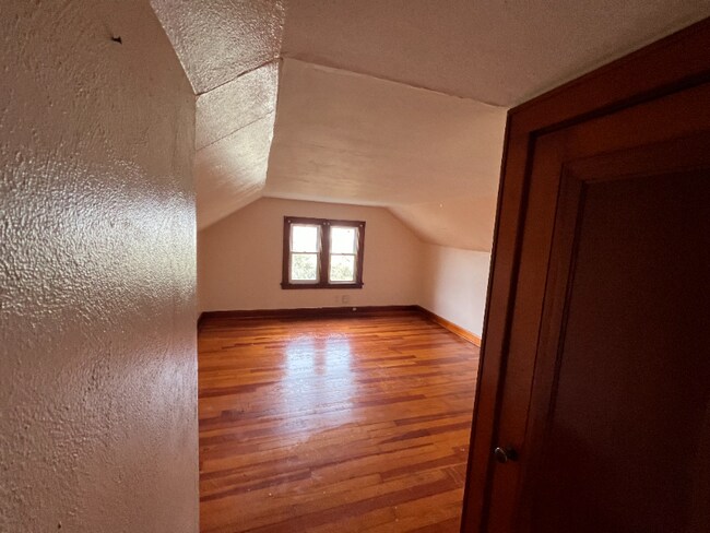 Building Photo - 2031 30th Ave