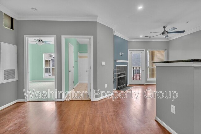 Building Photo - 4854 Eisenhower Ave