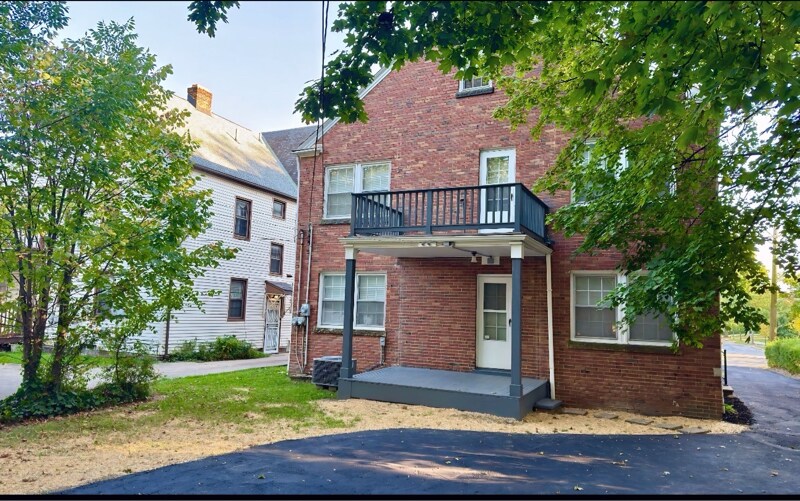 Building Photo - 18501 Newell Rd