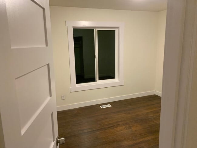 Building Photo - 15722 SE Oatfield Rd