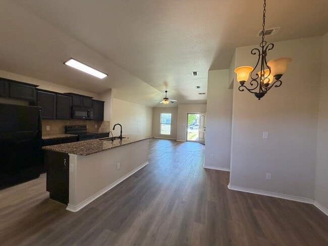 Building Photo - 3/2 in Frenship ISD, available MAY!!!