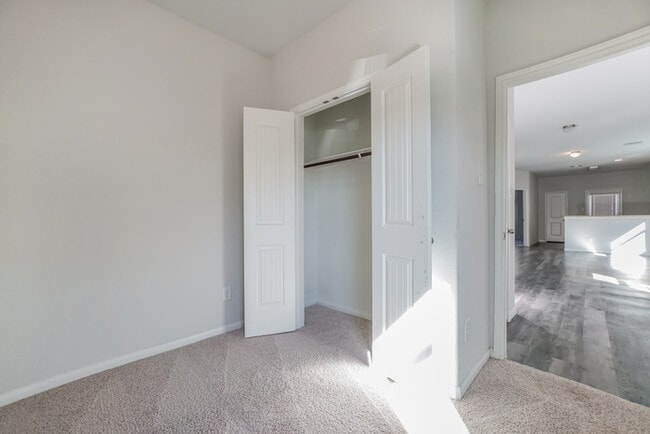 Building Photo - 23650 Buttress Root Dr