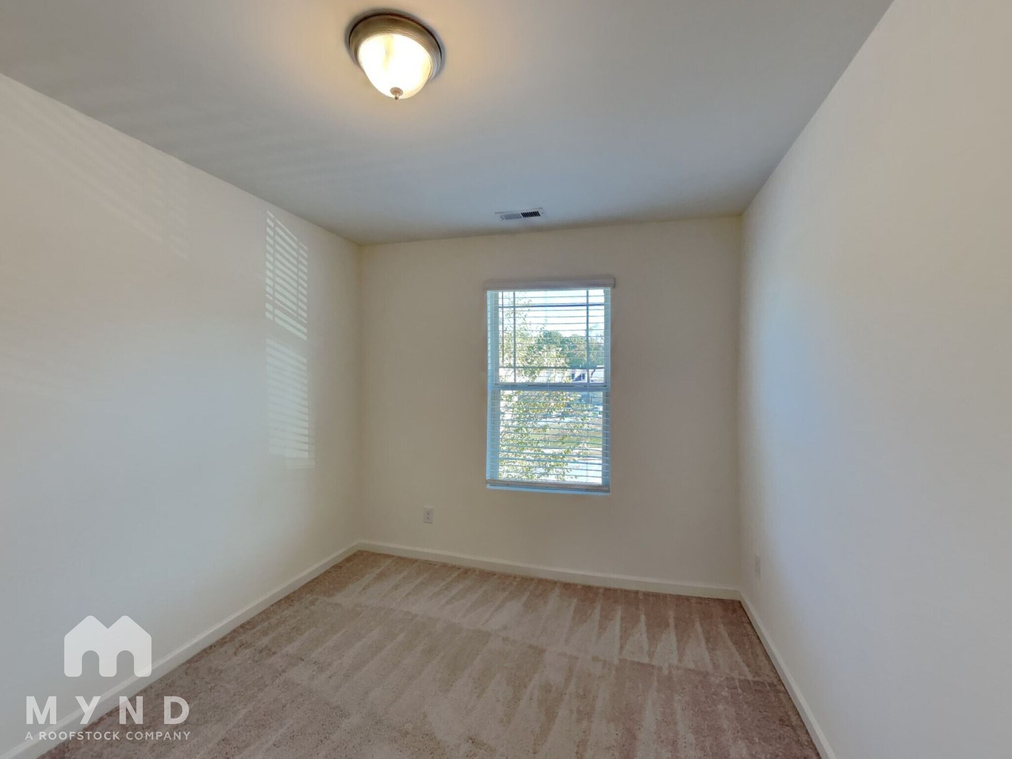 Building Photo - 246 Spark St