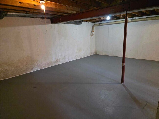 Building Photo - 6063 Briarcliff Path