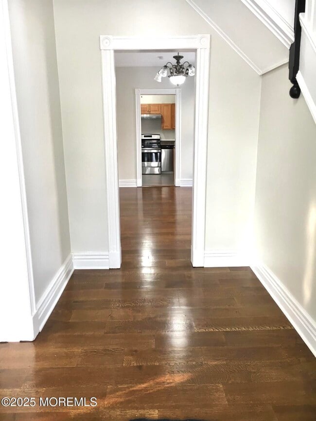 Building Photo - 32 Morrell St