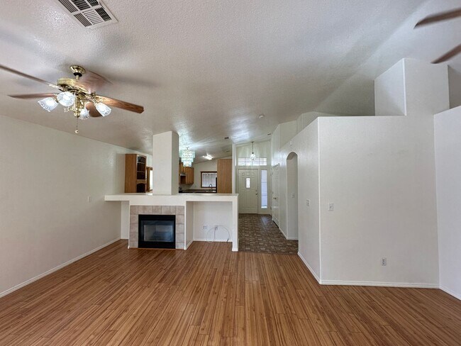 Building Photo - Buffalo & Lake Mead