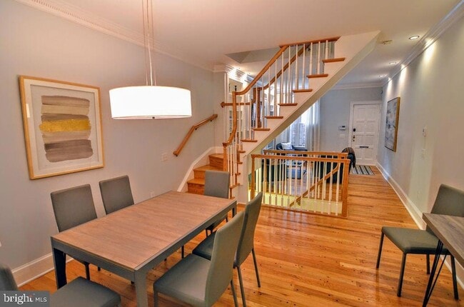 Building Photo - 1029 30th St NW