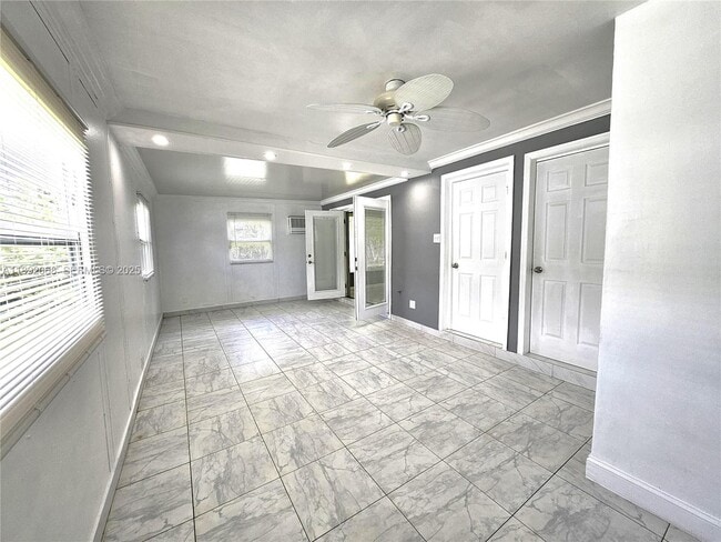 Building Photo - 1040 NW 73rd Terrace