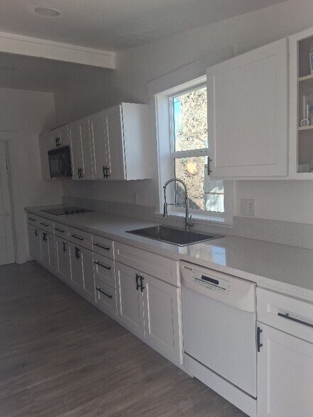 Building Photo - 1432 N 15th Ave