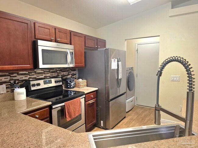 Building Photo - 197 Millet Cir