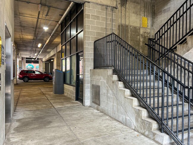 Building Photo - 3,400 SQFT CONDO IN DOWNTOWN CHAMPAIGN W/ ...