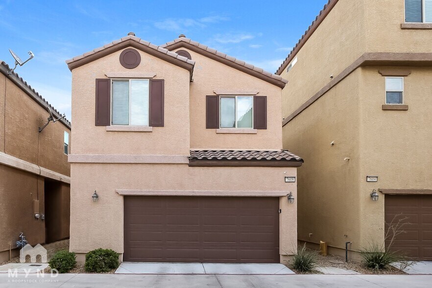 Primary Photo - 7608 Tiffany Lamp Ct