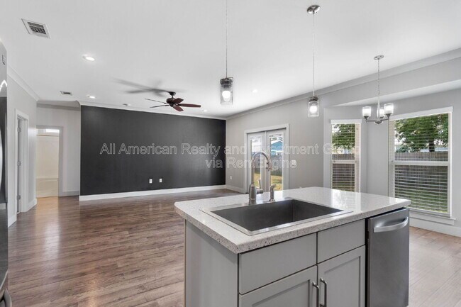 Building Photo - 4464 Goldfinch Way