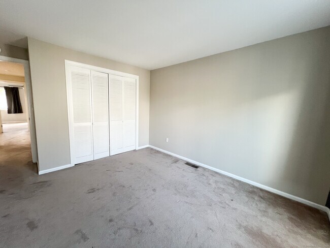 Building Photo - 83 Sandpiper Crescent