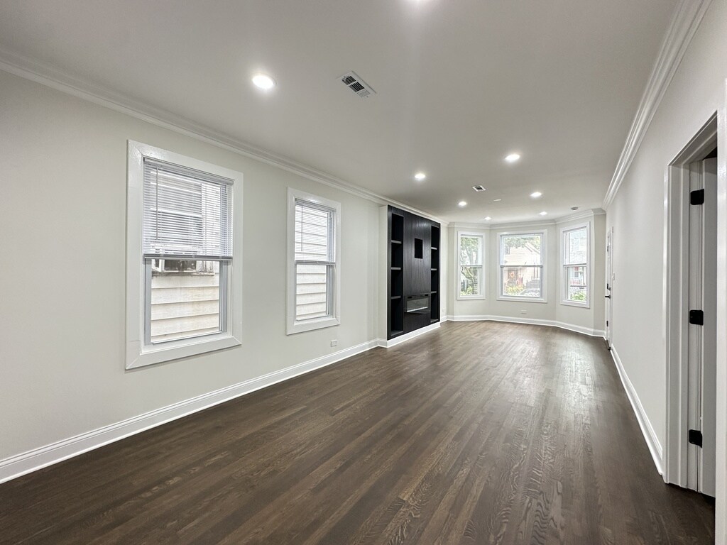 Building Photo - 2317 N Keeler Ave