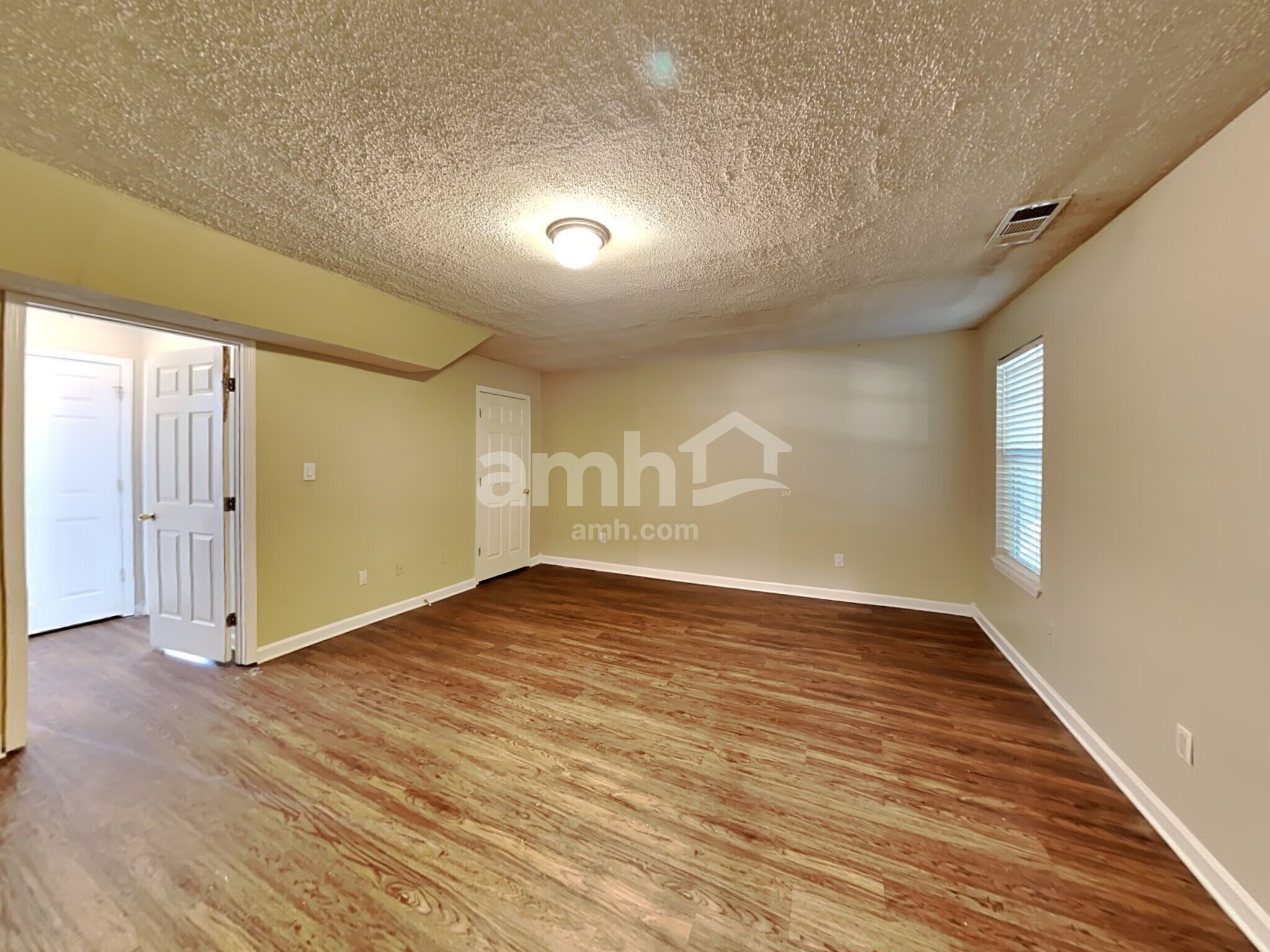 Building Photo - 4170 Monarch Dr