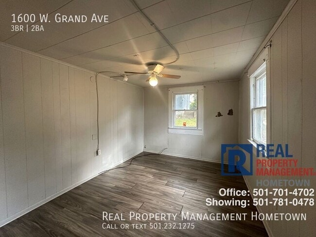 Building Photo - 1600 W Grand Ave