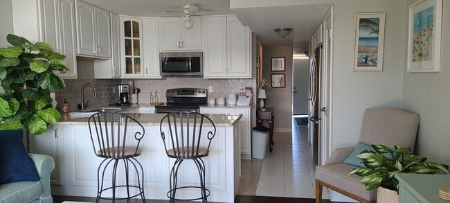 Building Photo - Vacation Rental - 30 Day min stay - across...