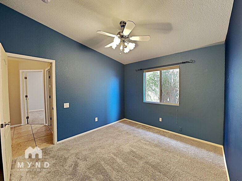 Building Photo - 2556 W Saguaro Bluffs Dr