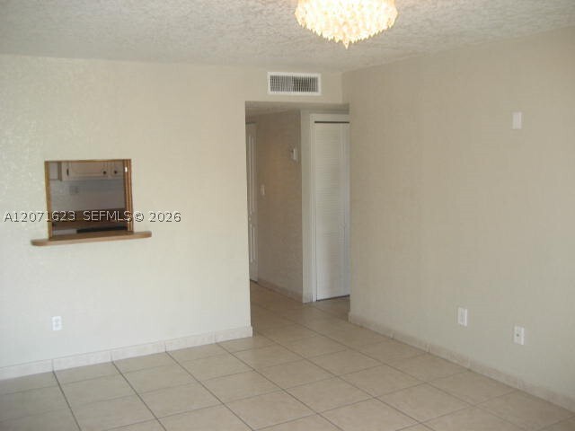 Building Photo - 14525 N Kendall Dr