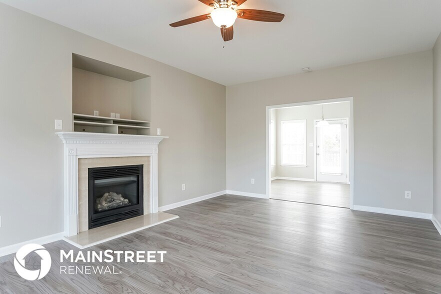 Building Photo - 203 Majestic Oak Dr