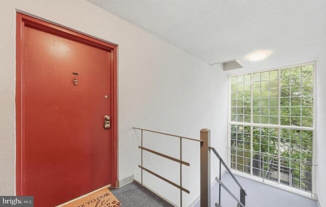 Building Photo - 3829 Hamilton St