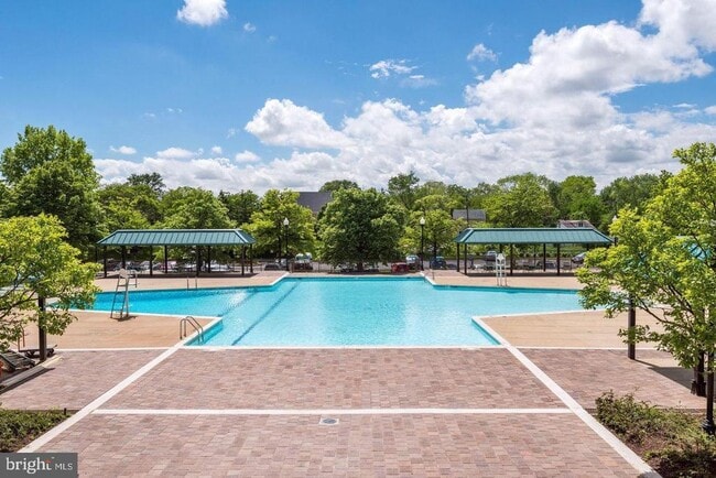 Building Photo - 5501 Seminary Rd