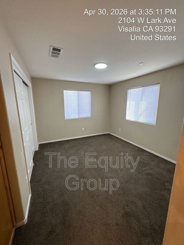 Building Photo - 2104 W Lark Ave