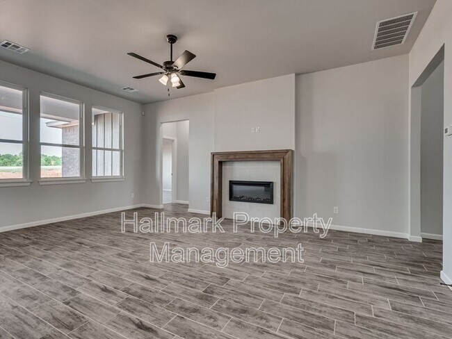 Building Photo - 4905 Misty Wood Ln