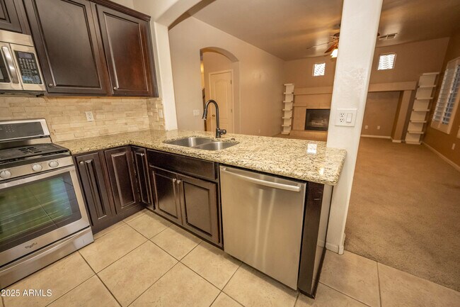 Building Photo - 42920 N Raleigh Ct