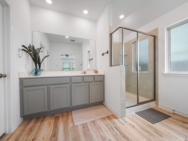 Building Photo - 6210 Glenwick Park Rd