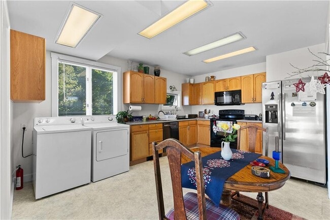 Building Photo - 1042 Anthony Rd