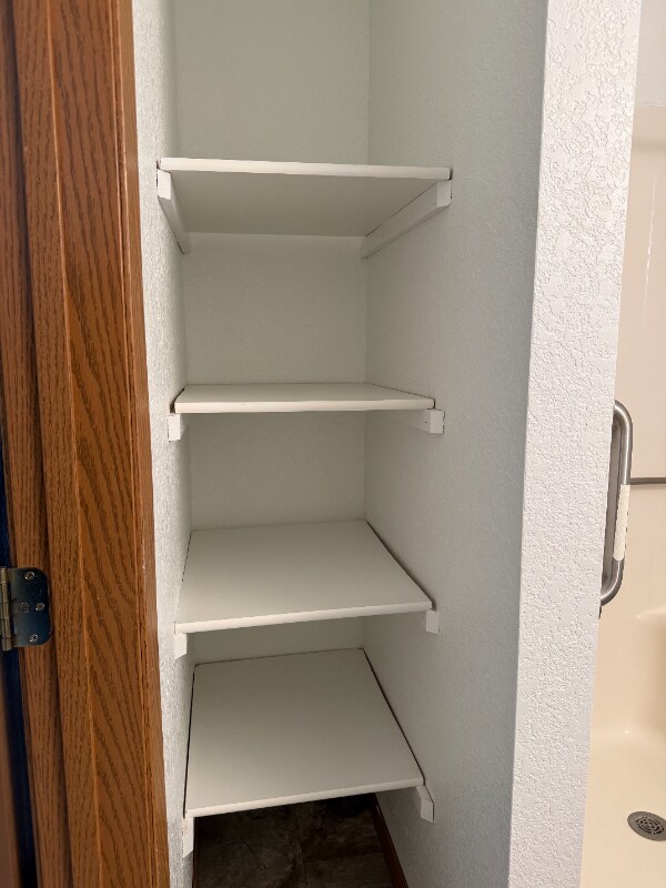 Building Photo - 100 Robert Ave