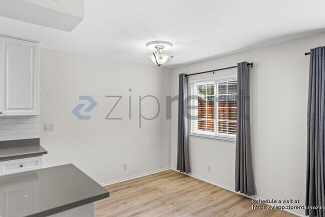 Building Photo - 5730 Allen Ave