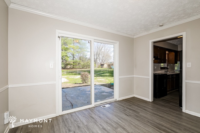 Building Photo - 801 N Peterman Rd