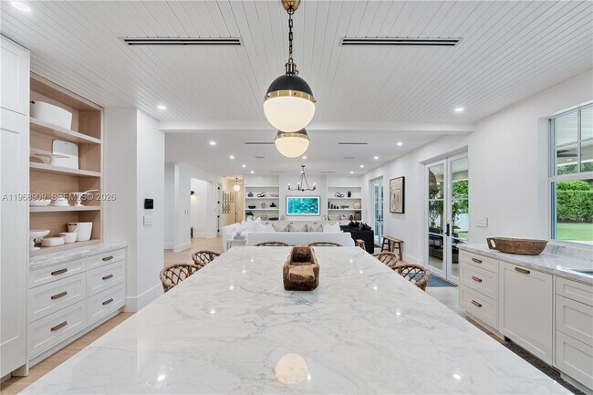 Building Photo - 9301 SW 93rd Ave