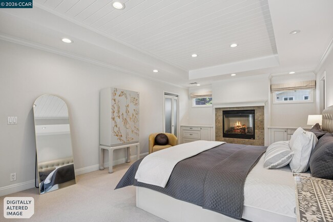 Building Photo - 783 Los Palos Manor