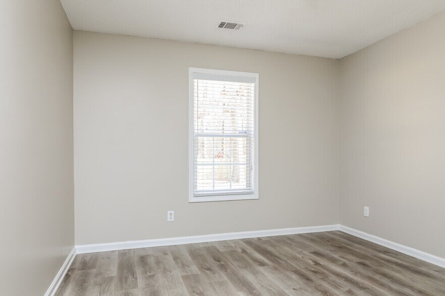 Building Photo - 2662 Sam Calvin Dr