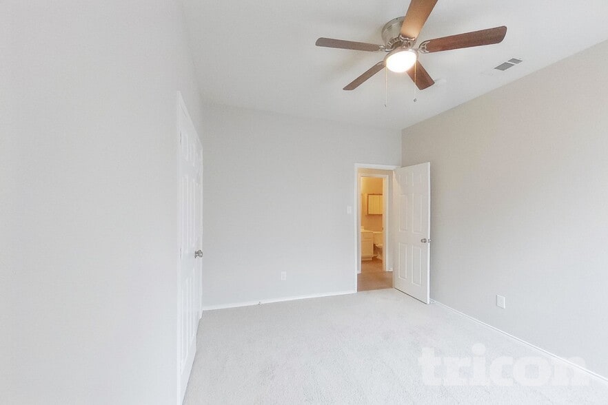 Building Photo - 13124 Settlers Trail