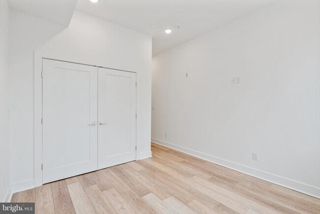 Building Photo - 5034 Florence Ave