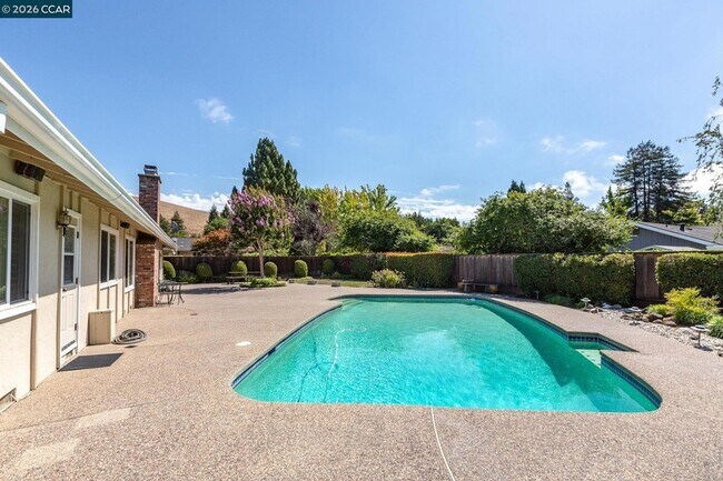 Building Photo - 432 Stonefield Pl