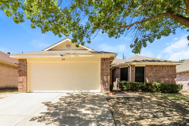 Primary Photo - 808 Thorton Dr