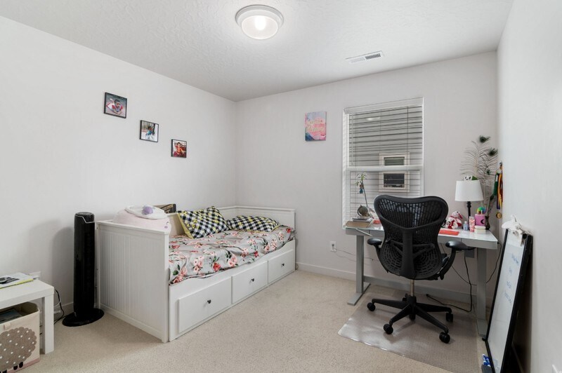 Building Photo - 2613 N Snowberry Dr