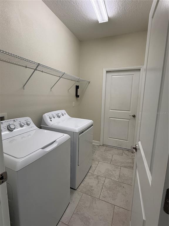 Building Photo - 9129 Pinch Shot Dr