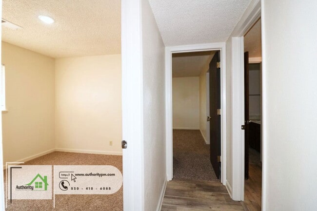 Building Photo - 333 Boulder Creek Dr